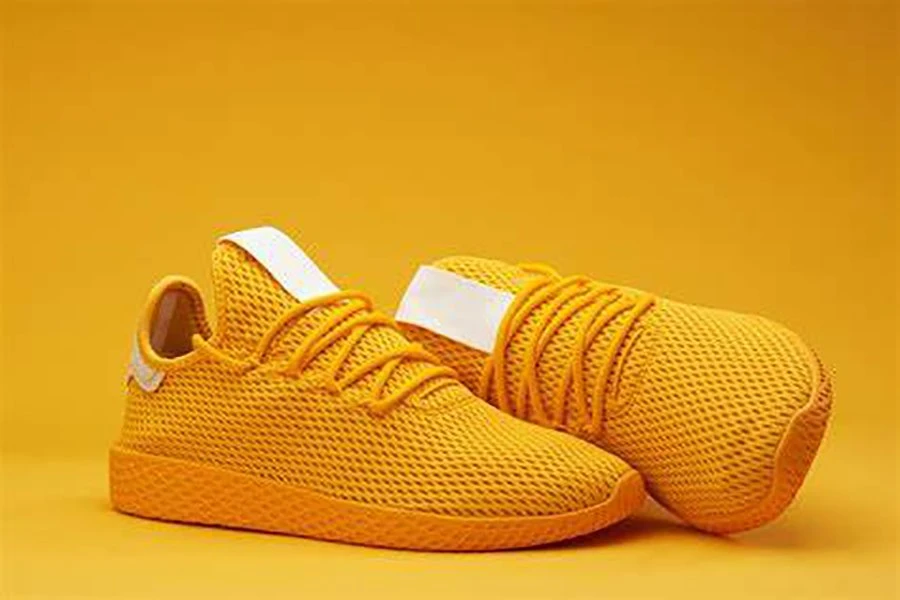 Bonding Yarns Shoes